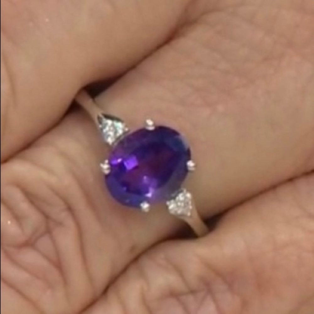 Genuine Purple Oval Amethyst 2.04ctw Sterling Silver Ring